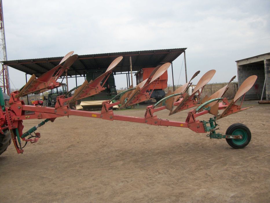 Pług obrotowy Kverneland ED 100