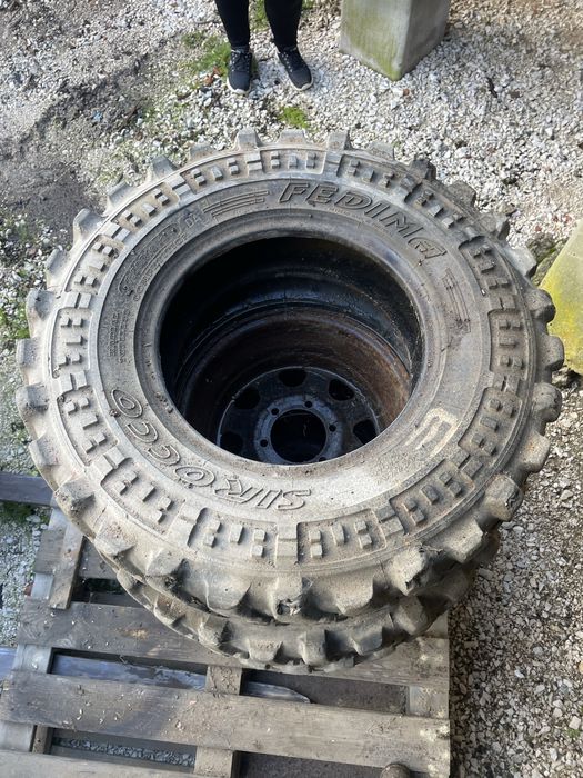 Vendo pneus sirocco 7,5 r16