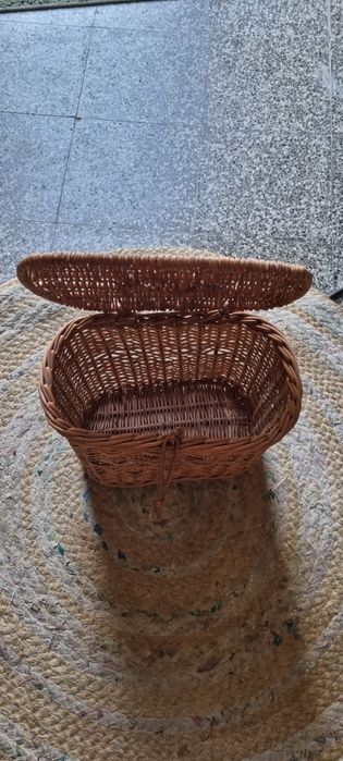 Vintage Wicker Lunch Box64284087714563122