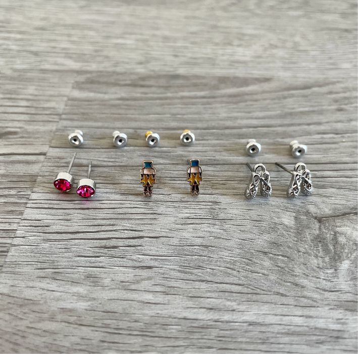 Conjunto de pequenos brincos