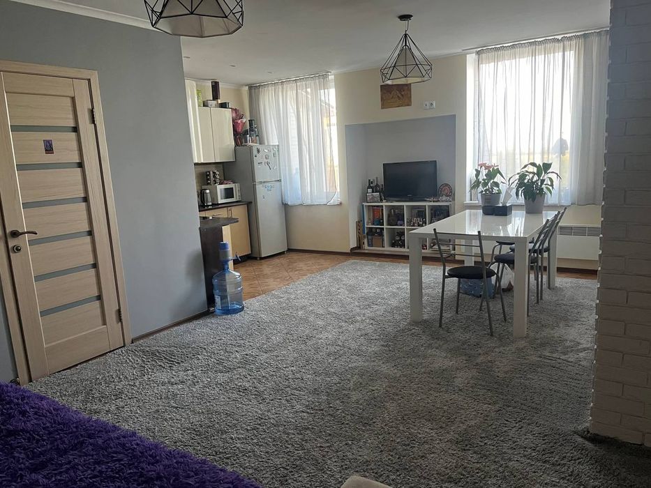 Продам 2х комнатную квартиру, 70 м.  Хлебодарское