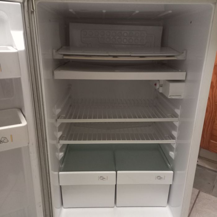 Lodówka 50 x 52 x 85 cm ARDO biała sprawna