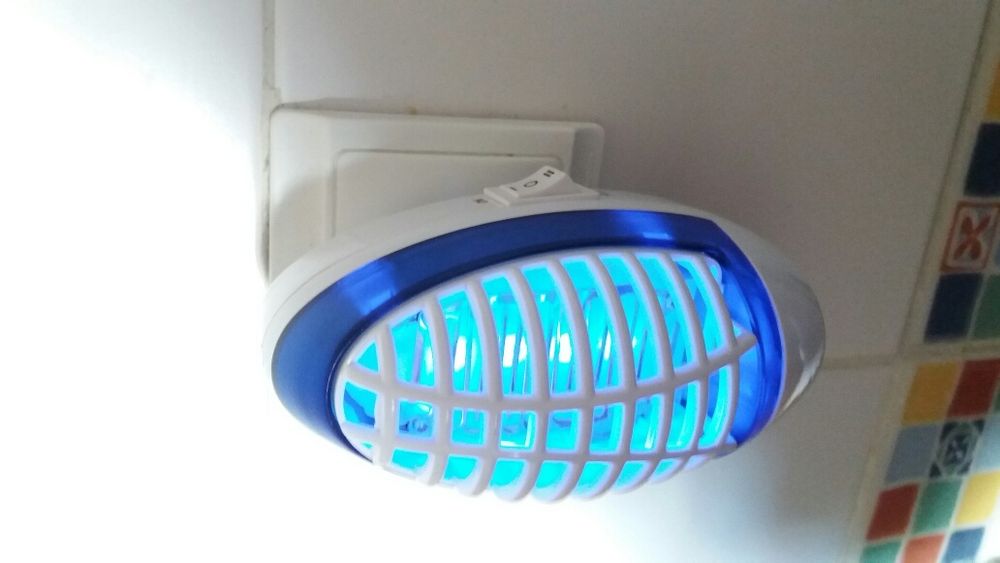 Mata moscas eléctrico