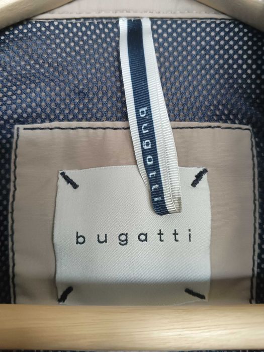 Beżowa kurtka Bugatti