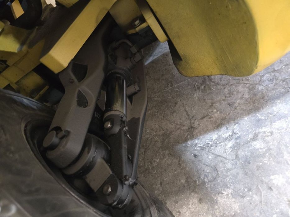 Навантажувач вилковий, дизельний 3.5 тонн Yale GDP35VX,