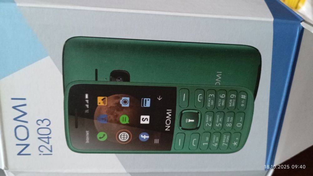 Кнопочний телефон з гарантия  присутня новий тока з магазина