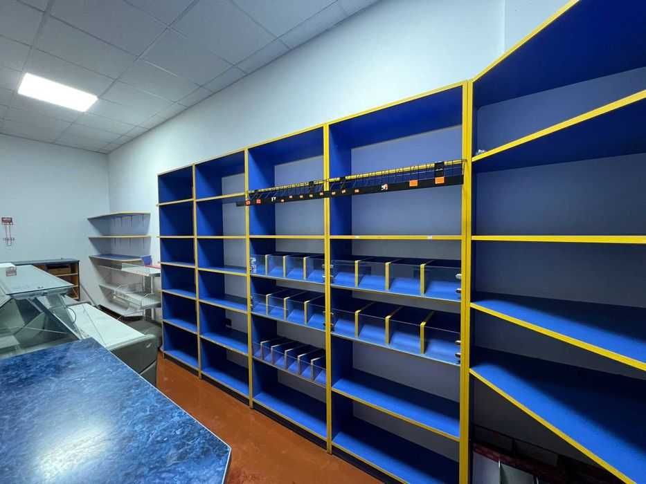 Продам стелажі в гарному стані