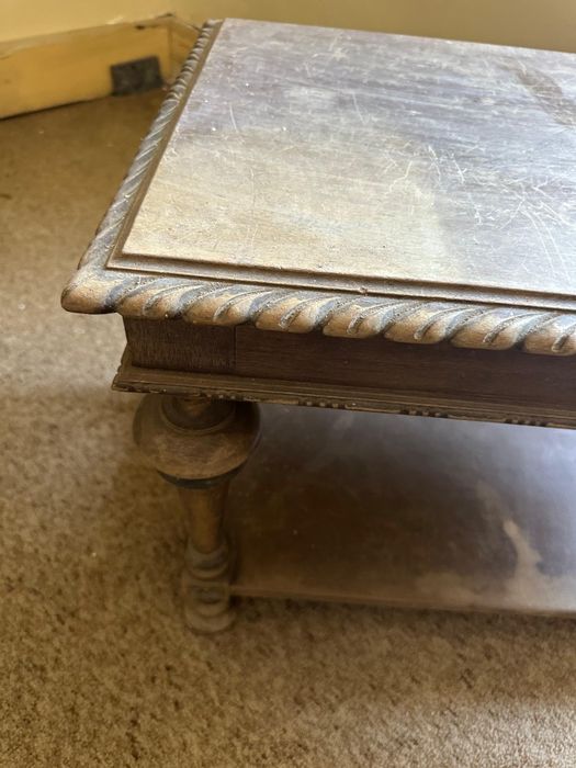 Mesa de Madeira Maciça