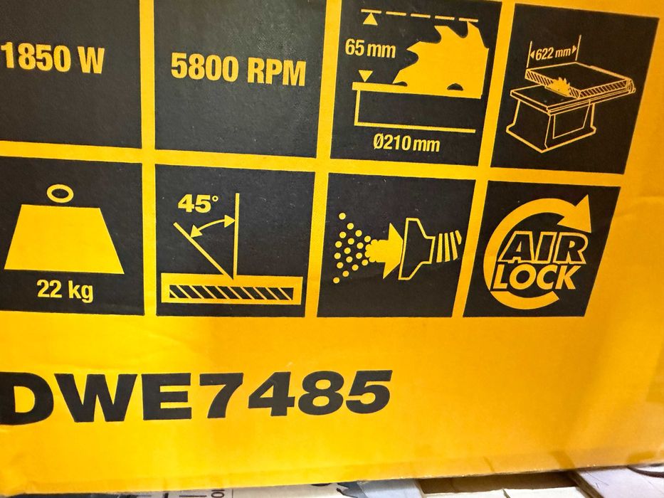 Дискова пила DEWALT DWE7485