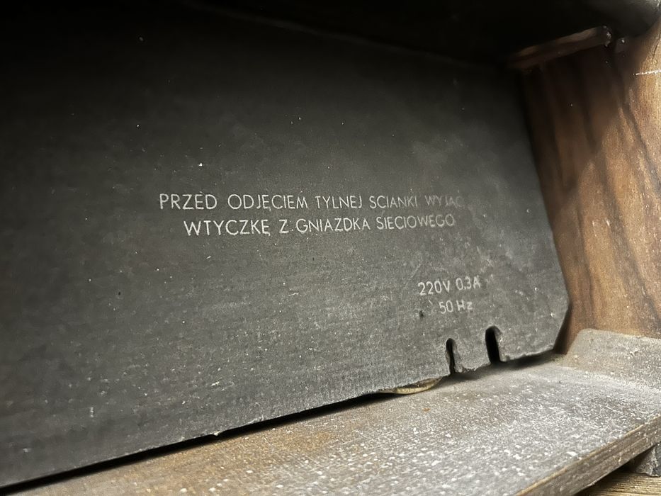 Diora Menuet Ukf radio lampowe z gramofonem