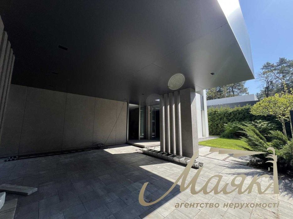 Продажа 1-этажного дома 305 м2, в Плютах