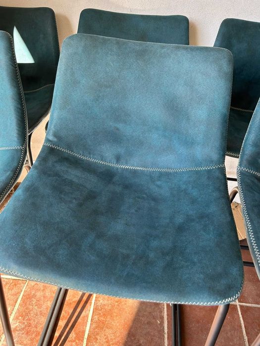 Conjunto de 8 cadeiras altas