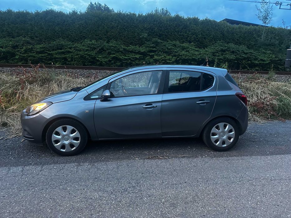opel corsa E 1.4 benzyna 90 KM 2018 rok