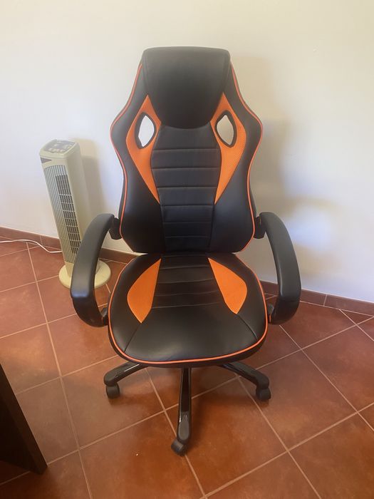 Cadeira  gaming em bom estado