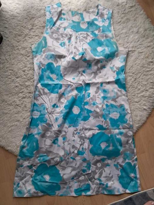 Sukienka 44 Niebiesko-Biała w Kwiaty Midi Elegancka