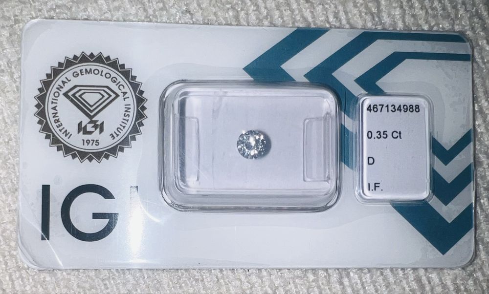Naturalny Diament
