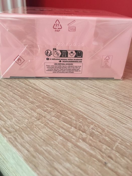 Perfum PRADA  Paradoxe Intense