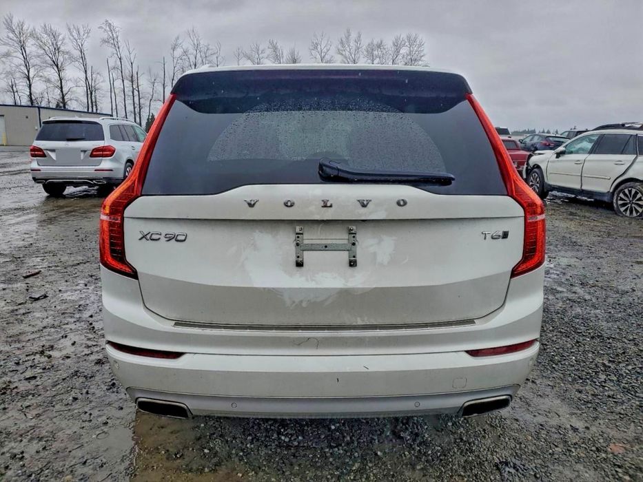 VOLVO XC90 T6 momentum