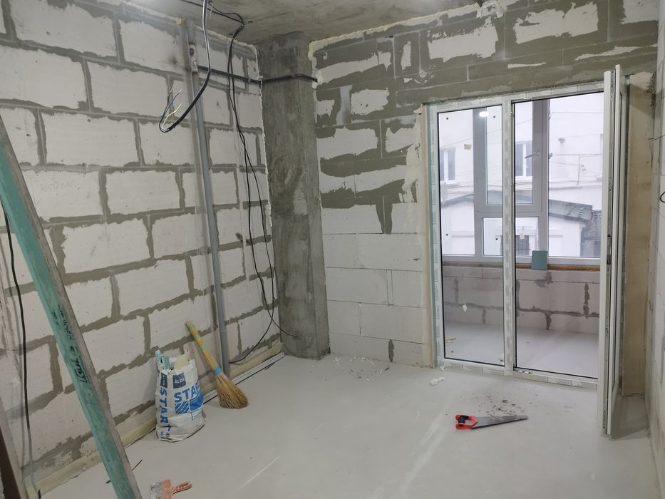 Продається 2 кімнатна квартира.Центр