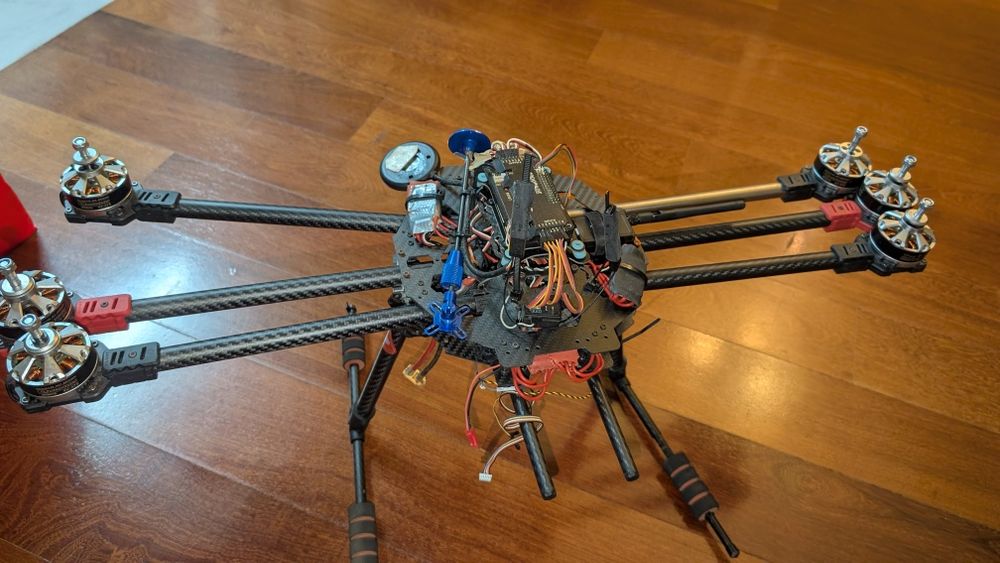 Drone hexagonal para fotografia/carga