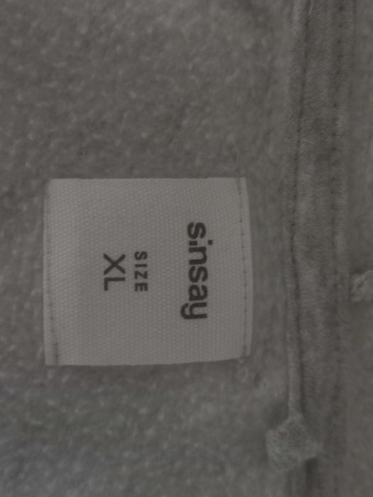 Сіре худі зіпка кроп