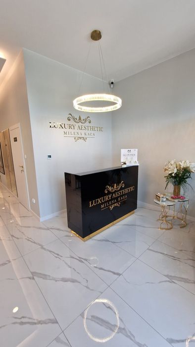 Recepcja kosmetyczna butik fryzjer lada DOSTEPNA OD RĘKI