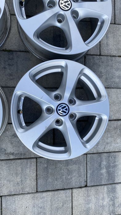 Felgi aluminiowe Borbet do VW 5x112 15 cali Golf V T4