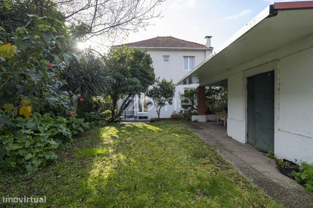 Moradia T4 c/ 278 m2 em Ramalde