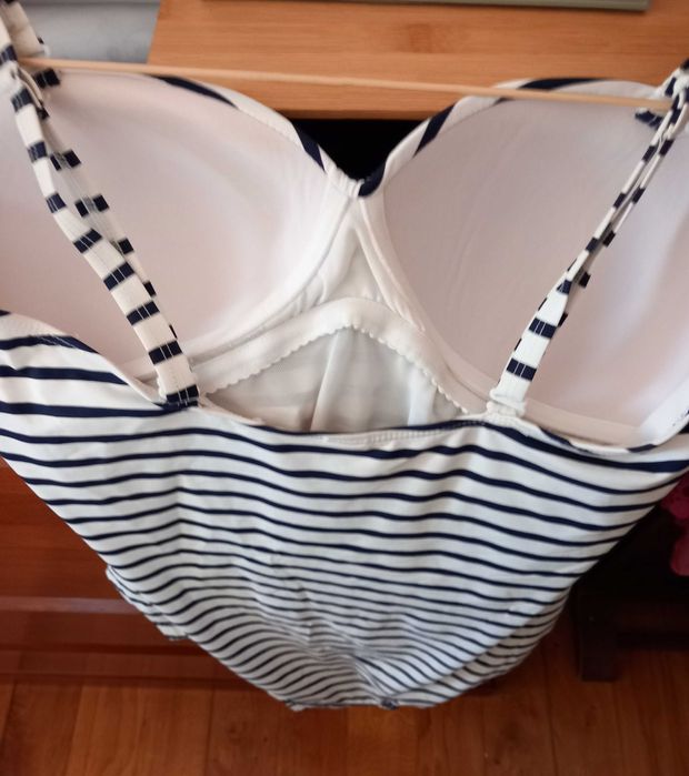 FATO de BANHO - como Novo