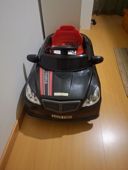 Carro elétrico Twinkle Car com comando  12v FEBER