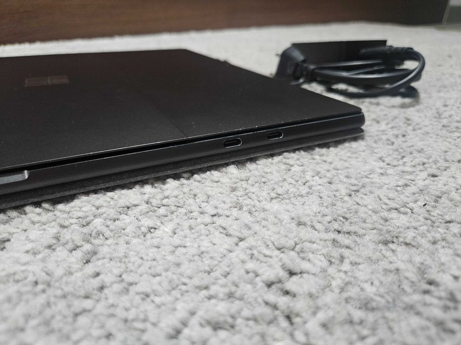 Surface Pro 9 + Teclado + Caneta