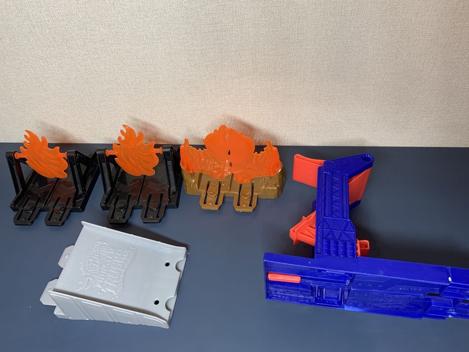 Трек HotWheels Monster TRUCKS