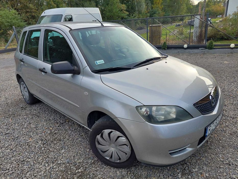 Mazda 2