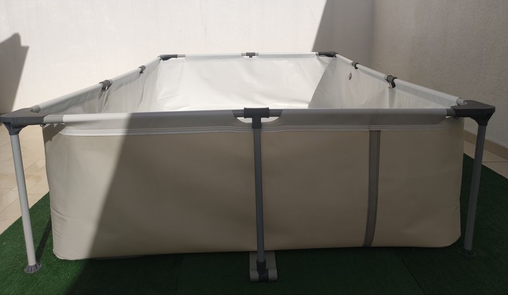 Piscina Retangular 300x207x65cm com Bomba como nova.
Loures