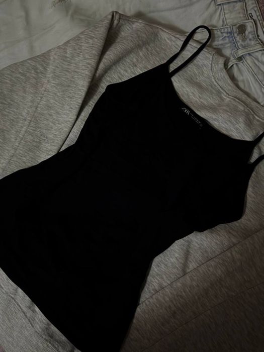 жіноча майка від ZARA