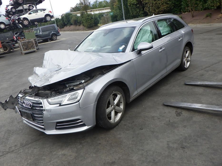Tampa da Mala Audi A4 Avant 8w B9 2.0tdi 2016