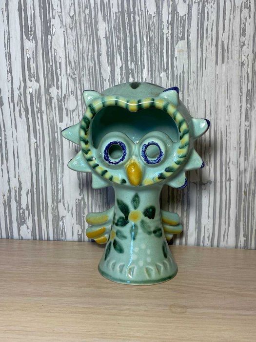 Вінтажна керамічна статуетка . сова. чехословакія