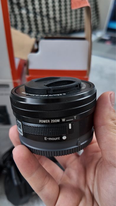 Sony a6100 + obiektyw Sony E 16-50 mm