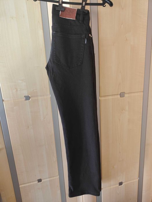 Spodnie  jeans męskie młodzieżowe rozmiar S/M  stan bardzo dobry