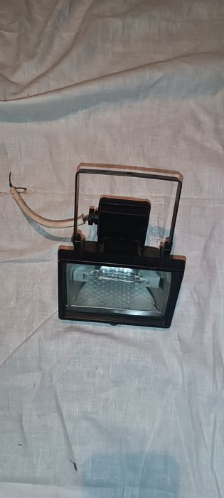 Ліхтар-прожектор