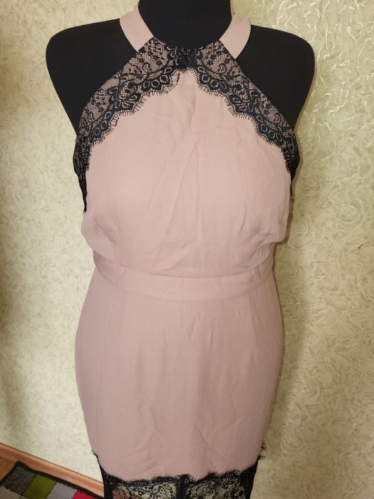 Платье ELISE RYAN.креп шифон вечернее.беж.с кружевом приталенное XL ,с