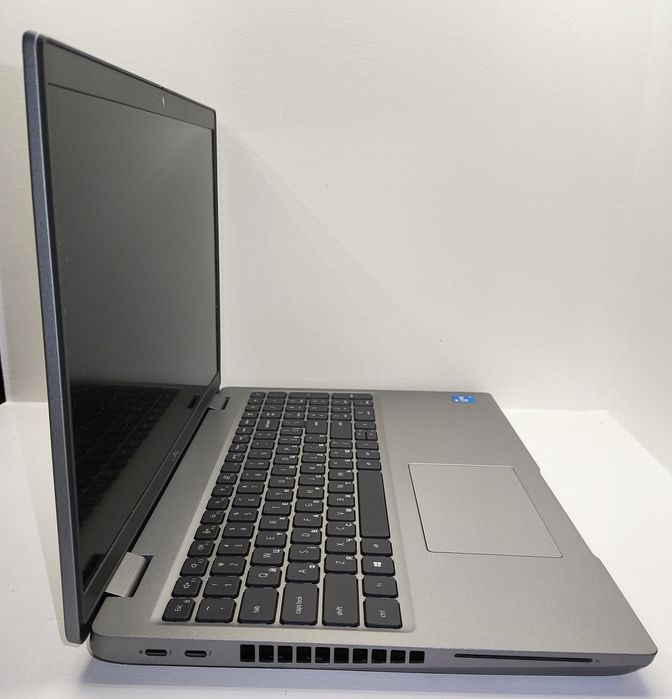 Dell Precision 3561 Графічний ноутбук