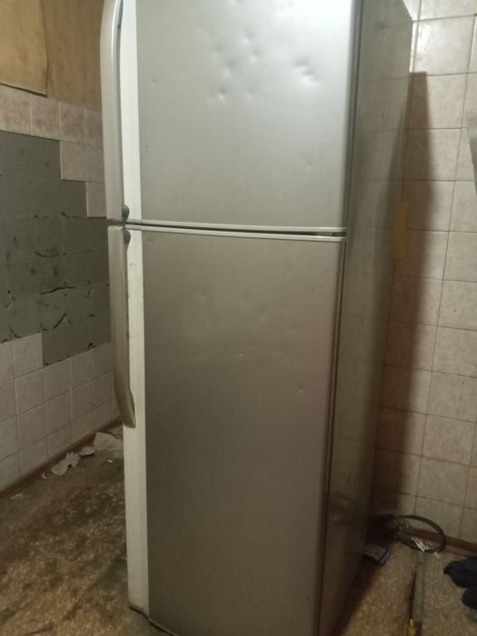 Холодильник sharp sj 304n sl б/у.