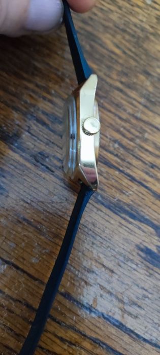 Zegarek złoty rakieta USRR datownik