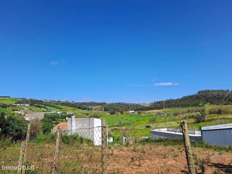 Terreno Agrícola com 8.440 m² no Vimeiro – Lourinhã