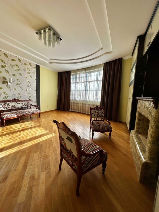 Оренда затишної кв-ри в елітному будинку в. Героїв Крут (Литвиненка)