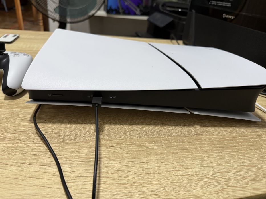 Ps5 Slim 825gB versão digital (comando + hdmi)