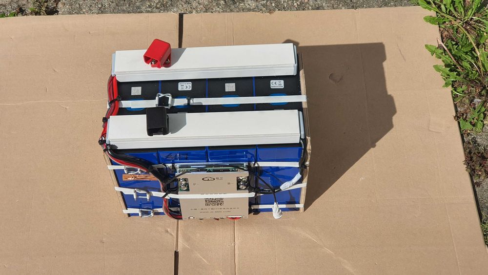 Akumulator LiFePo4 12V 300Ah (3.84kWh)  BMS Bluetooth  Kamper PV Łódź