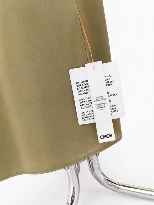 Elegancka Satynowa Sukienka Maxi ASOS Design – Kolor Szałwiowy / Oliwkowy
