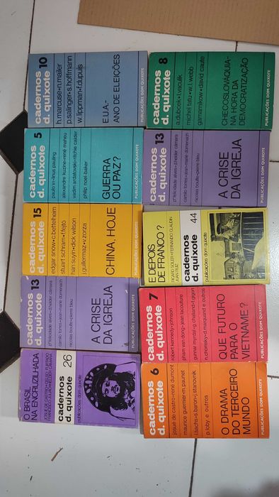 Lote 50 Livros de História e Politica Internacionais